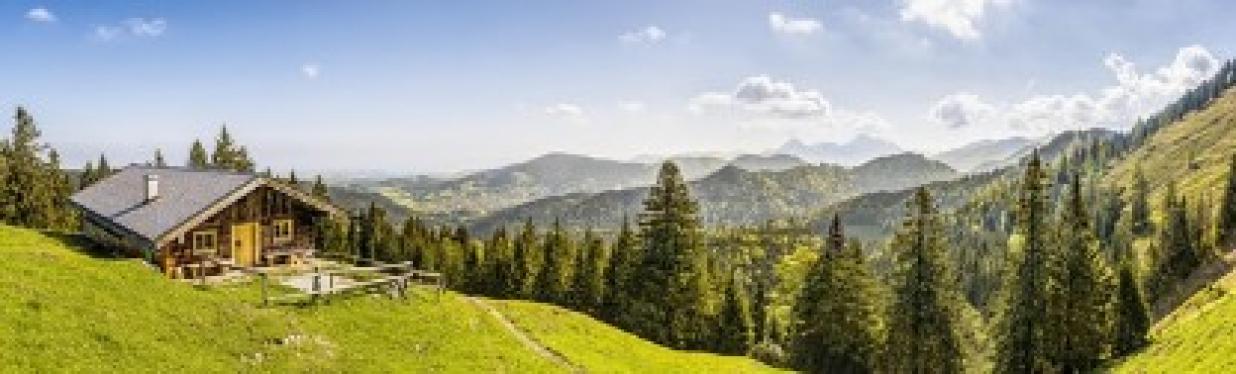 مقایسه بلوکه هلبکس با آجر و مزایا و معایب آن